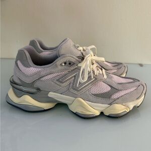 New Balance Women's Gray and Light Pink Sneakers